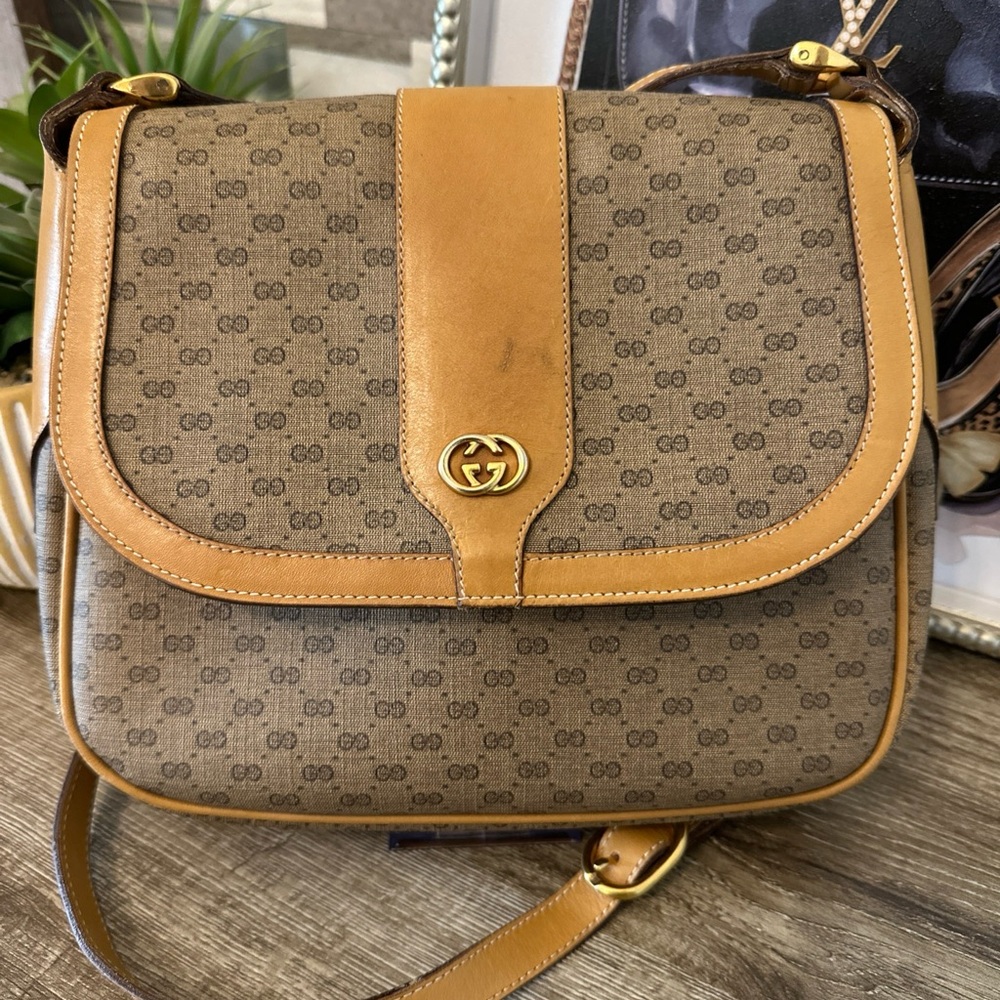 Vintage Gucci Micro GG Monogram Canvas Crossbody Shoulder Bag Tan Leather Trim